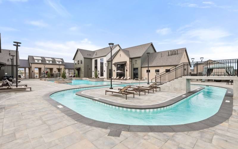 Lazy River in resort style pool at Viviano at Saratoga Springs 